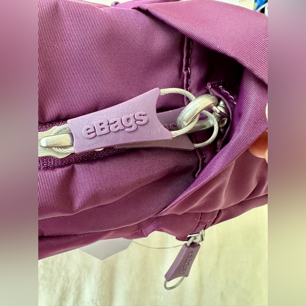 Purple Pacsafe Backpack RFID - ebags NEW WITHOUT TAGS (tag lost during storage ) - Picture 7 of 14
